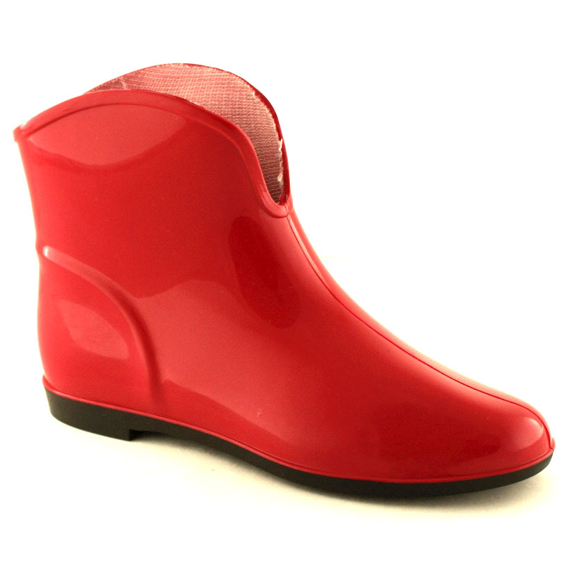 Резиновые низкие ботинки красного цвета женские